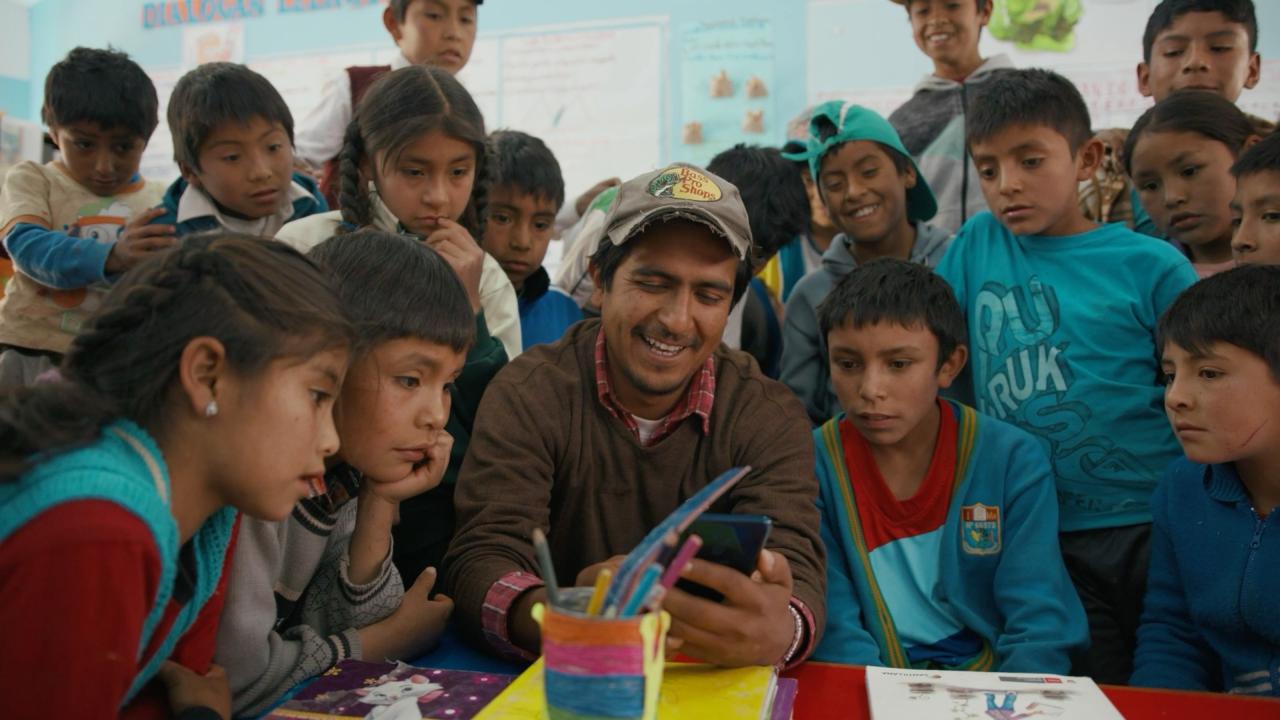 A still from Runa Simi.
