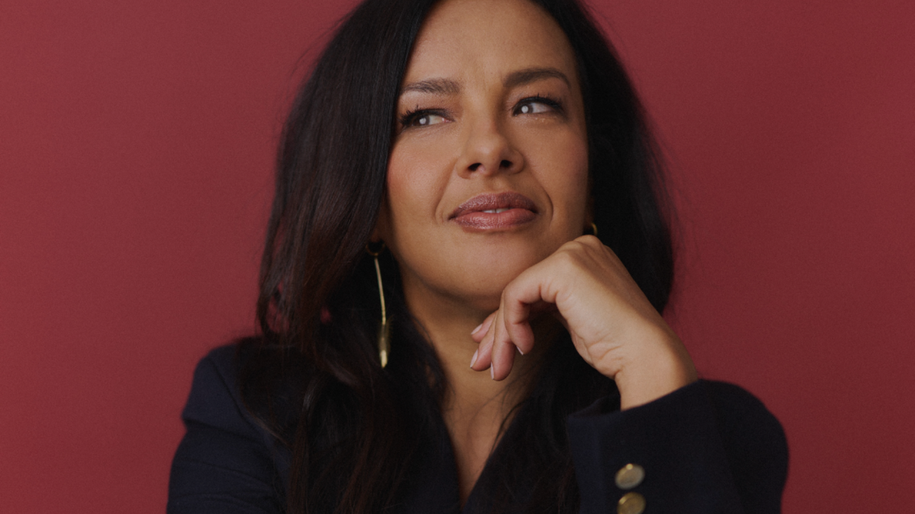 Liz Bonnin landscape.png